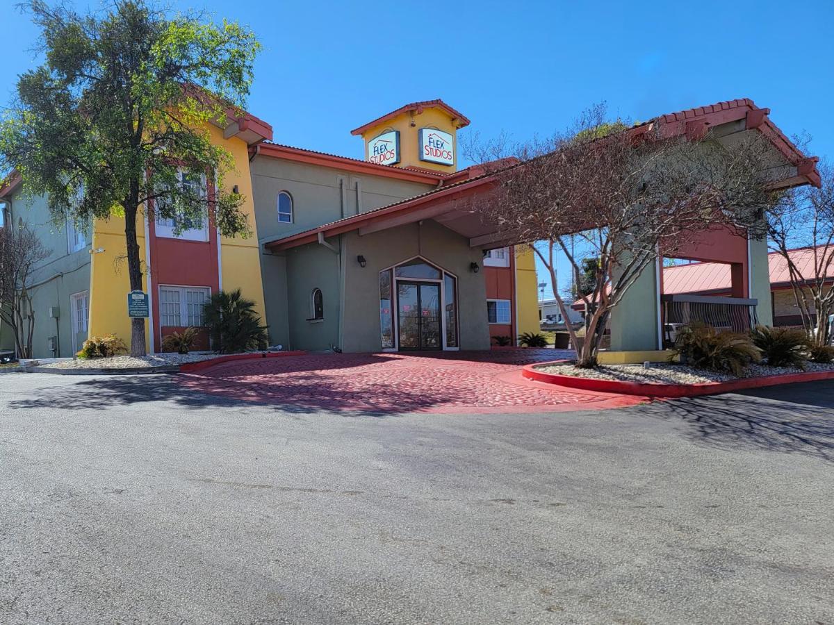 Flex Studios San Antonio Exterior photo